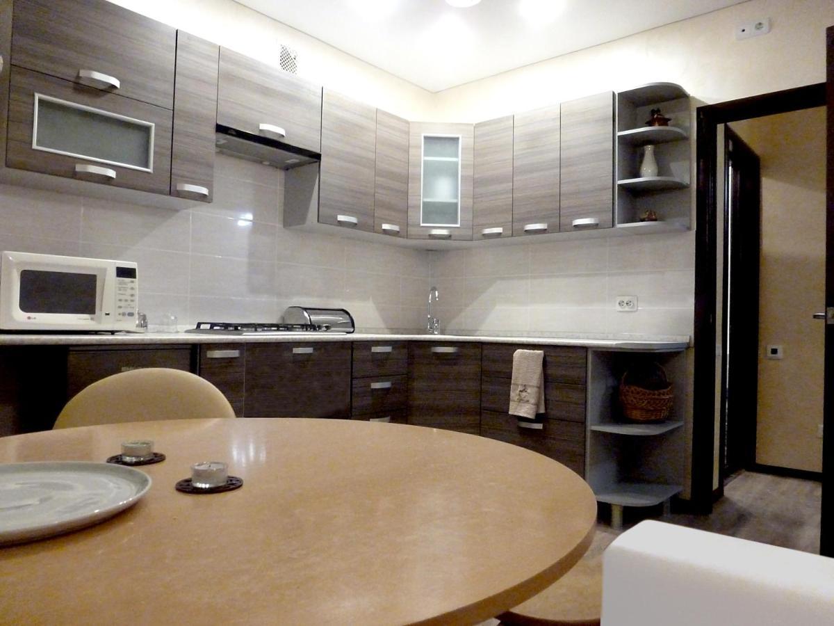 Apartments On Krasninskoye Av. 18 Смоленск Екстериор снимка